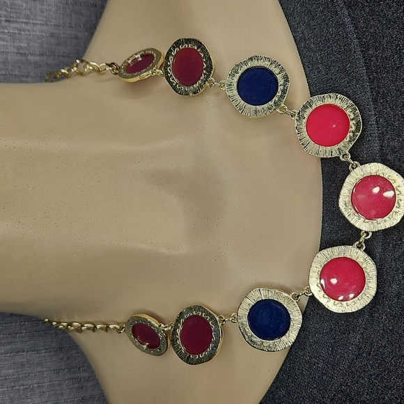 ARCYLLIC MULTI-COLORED STATEMENT NECKLACE - Picture 7 of 7